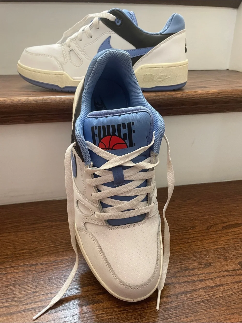 Nike White and Light Blue Low-Top Sneakers with Red Logo
